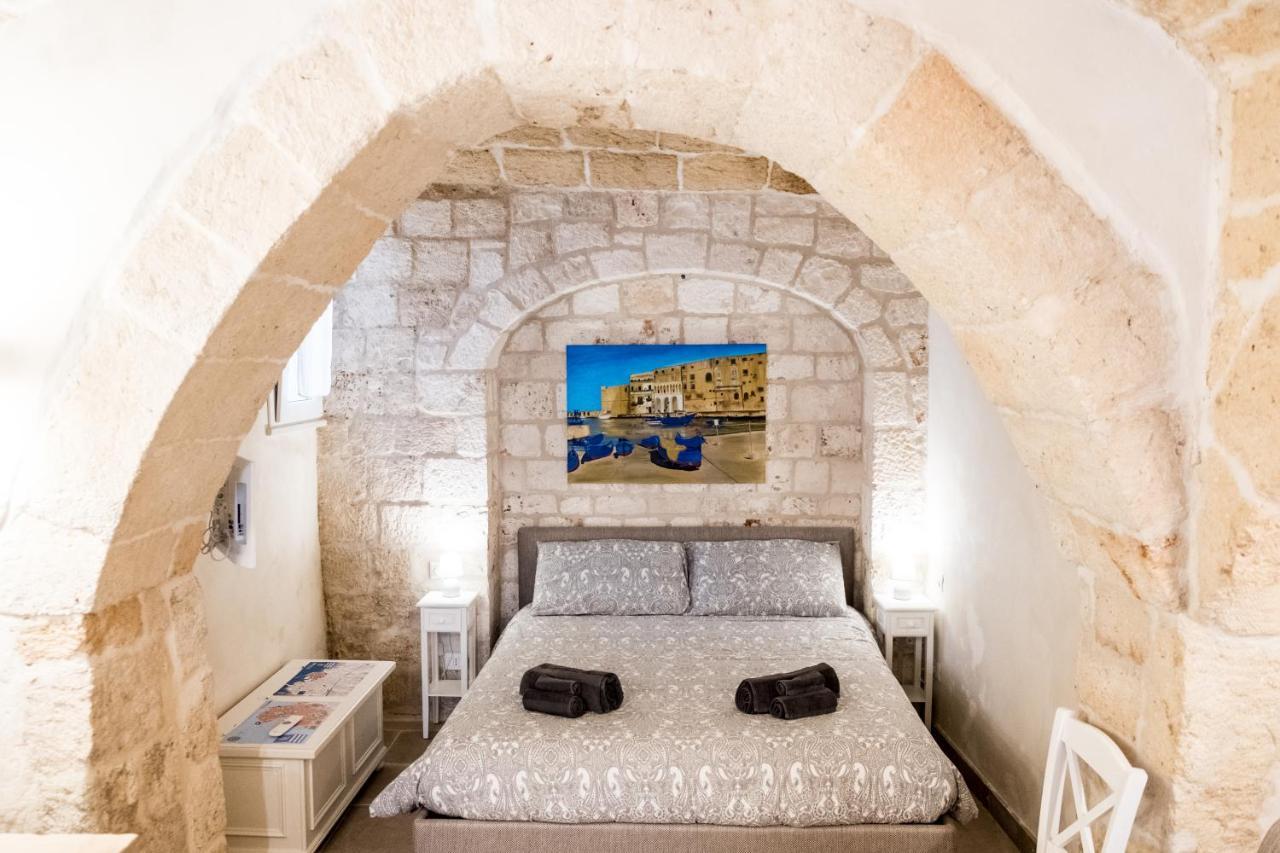 Dimore Del Borgo Antico - Il Sottano Monopoli Luaran gambar